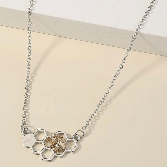 Jewelry - 3/$30 Silver & Gold Honeycomb Bee Pendant Necklace